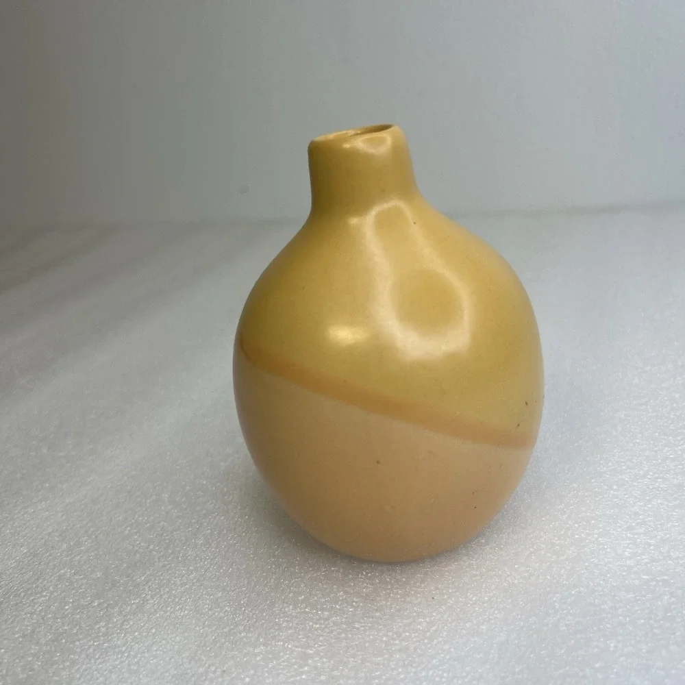 Vintage‎ Margie's Garden Pear-Shaped Vase Yellow/Tan 5
